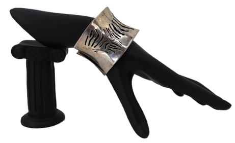 Marked 925 Silver Bangle - 2.650 ozt.