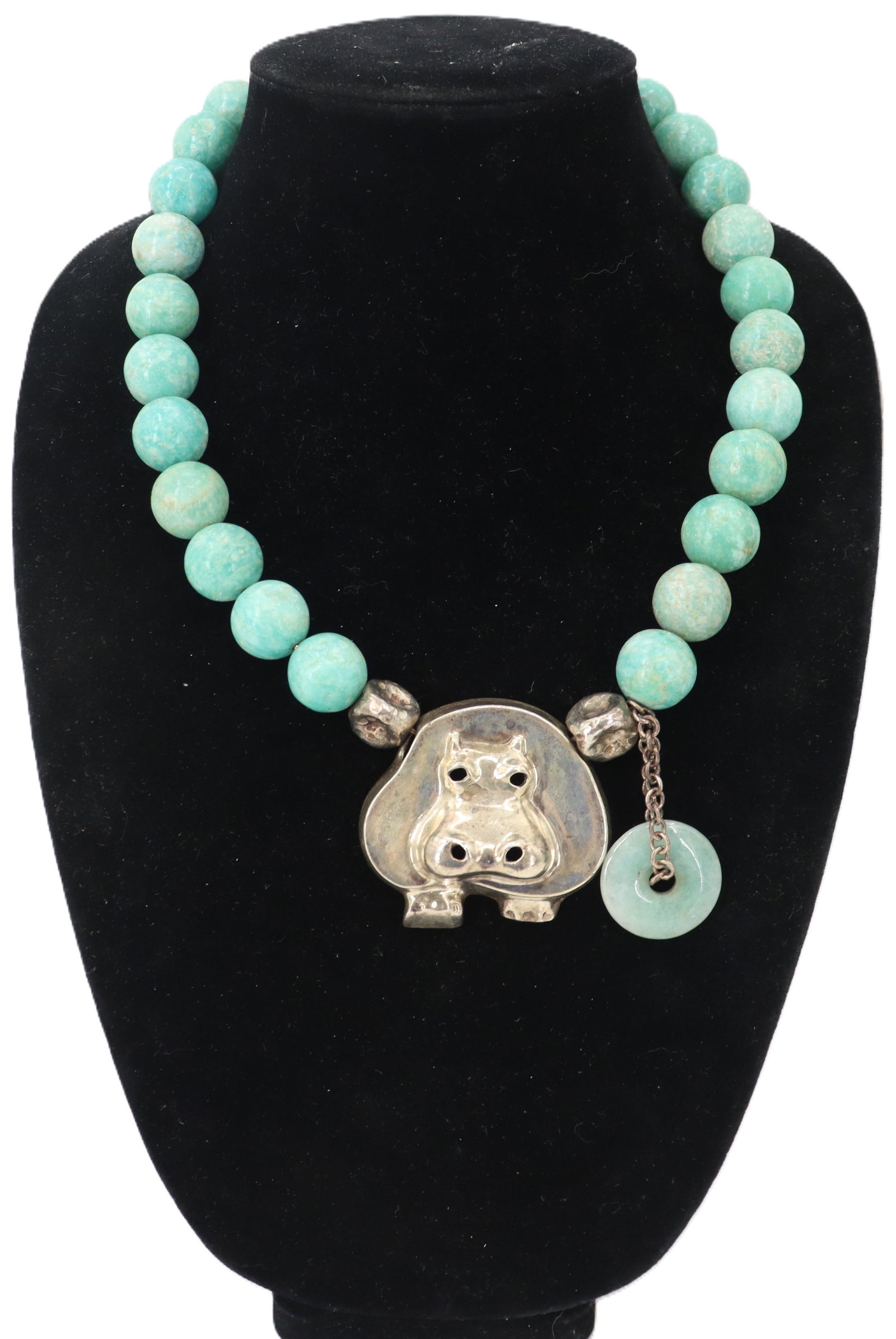 Jadeite and Silver Necklace (1 of 9)