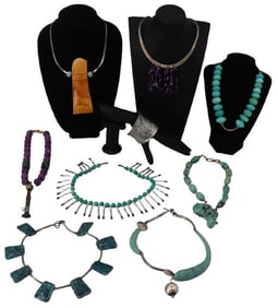 (9) Silver Toned Jewelry Pieces