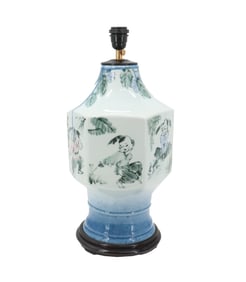 Chinese Qing Dynasty Porcelain Vase as Lamp