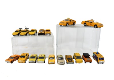 (17) Yellow Taxi Toys