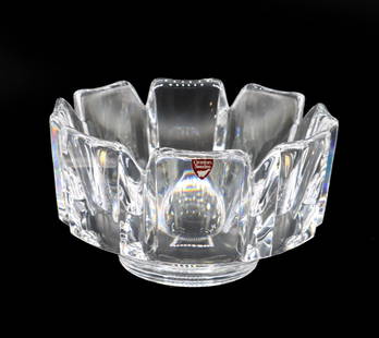 Swedish Orrefors Corona Crystal Candy Dish or Art Glass Flower-Shaped Bowl: Swedish Orrefors Corona Crystal Candy Dish or Art Glass Flower-Shaped Bowl. Eight sides separated by triangular grooves with a flat bottom. Small paper label on one side. Marked on bottom with &quot;O