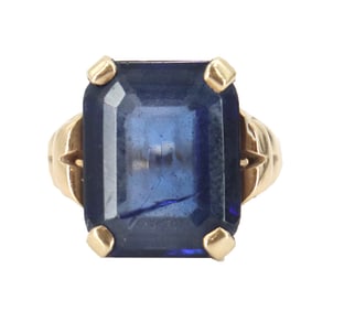 14k Gold and Sapphire Ring - Gross 7.2 g.
