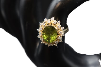14k Gold, Diamond, and Peridot Ring - Gross 4.6 g.
