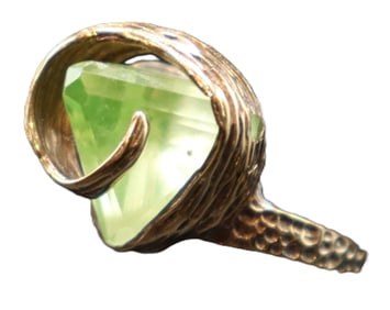 Marked 10k Gold and Green Quartz Ring - Gross 8.5 g.
