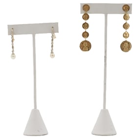 (2) Pairs of Gold Drop Earrings - Gross 11.7 g.