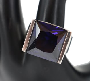 Marked 925 Silver and Cobalt Blue Tanzanite Ring - Gross 0.885 ozt.