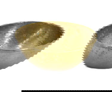 Paul Beau & Company Montreal Arts & Crafts Hand Hammered Brass Bowl: Paul Beau & Company Montreal Arts & Crafts Hand Hammered Brass Bowl. Wear and bumps commensurate with age. This is a hand-hammered brass bowl exhibiting the hallmarks of Canadian Arts &a