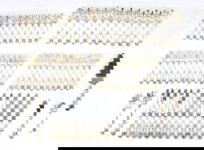 (62) Wallace Sterling Lion's Head Flatware Set - 94.895 ozt.: (62) Wallace Sterling Lion's Head Flatware Set - 94.895 ozt. Lot comprised of twelve service pieces of table spoons, dinner and salade forks, and butter knives, as well as ten tea spoons, addition