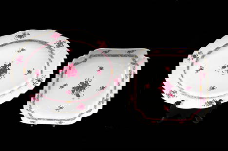 (2) Herend Hungary Chinese Bouquet Apponyi Raspberry Pink Porcelain Serving Plates Platters: (2) Herend Hungary Chinese Bouquet Apponyi Raspberry Pink Porcelain Serving Plates Platters. 1 Oval platter on the left, a square plate with raised sides on the right.&nbsp;In the Chinese Bouquet Appo