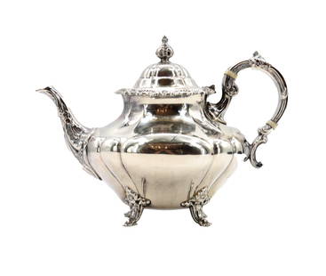 American Reed & Barton Sterling Silver Tea Kettle - 24.870 ozt: American Reed &amp; Barton Sterling Silver Tea Kettle - 24.870 ozt. Reed &amp; Barton was founded in 1824 in Taunton, Massachusetts, and became one of the most respected American sterling silver manuf