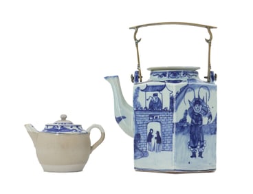 (2) Chinese Blue and White Tea Pots