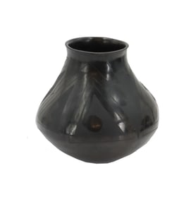 Mexican Oaxacan Polished Black Clay Vase