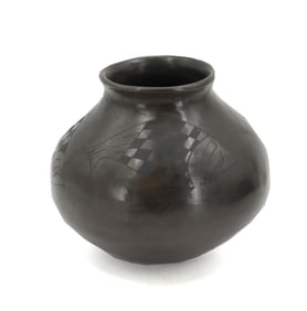 Signed Mexican Oaxacan Polished Black Clay Vase