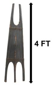 Antique Bontoc Igorot Warriors/Headhunters Shield (Kalasag)