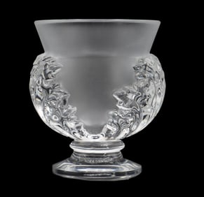 French Lalique Frosted Crystal Saint Cloud Acanthus Leaf Pedestal Vase