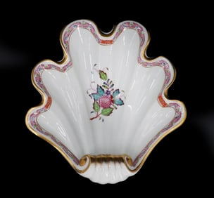 Hungarian Herend Porcelain Hand Painted Scallop Bowl