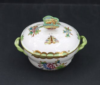 Hungarian Herend Porcelain Queen Victoria Basketweave Pattern Covered Sugar Bowl