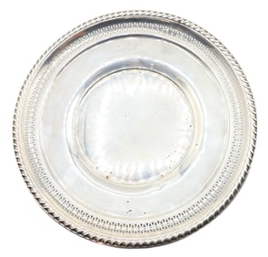La Pierre Sterling Silver Plate - 3.355 ozt.