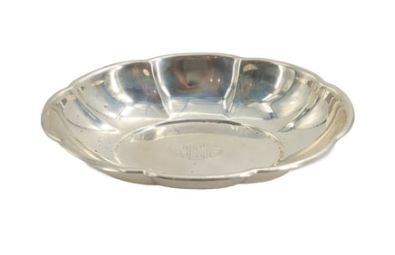 Gorham Sterling Silver Broad Scalloped Oval Bread Tray - 5.67 ozt.