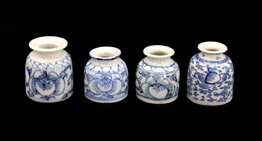 (4) Chinese Export Porcelain Brush Pots