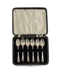 (6) English Sterling Silver Spoons in Case - 2.445 ozt.