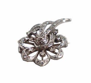 10k Gold and Diamond Brooch - Gross 4.1 g.