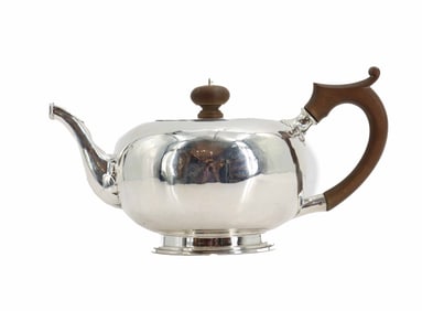 English Crichton Bros Sterling Silver Tea Pot - Gross 18.535 ozt.