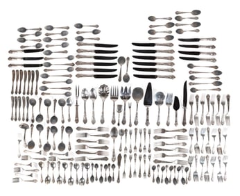 (175) Reed & Barton Flatware Service Set "French Renaissance" Pattern - Approximately 217 ozt.