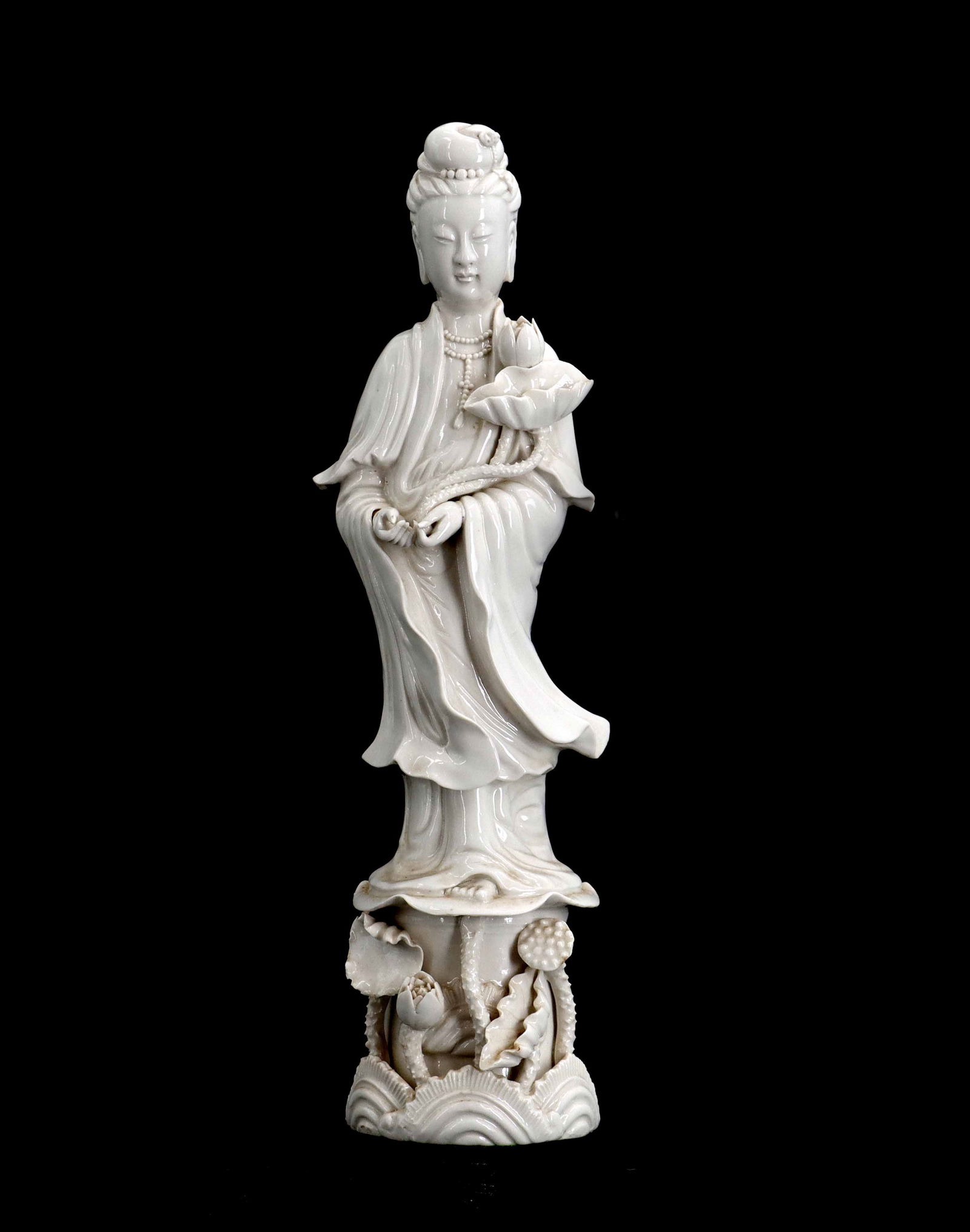 Chinese Republic Era Guanyin Blanc de Chine Porcelain Statue (1 of 14)