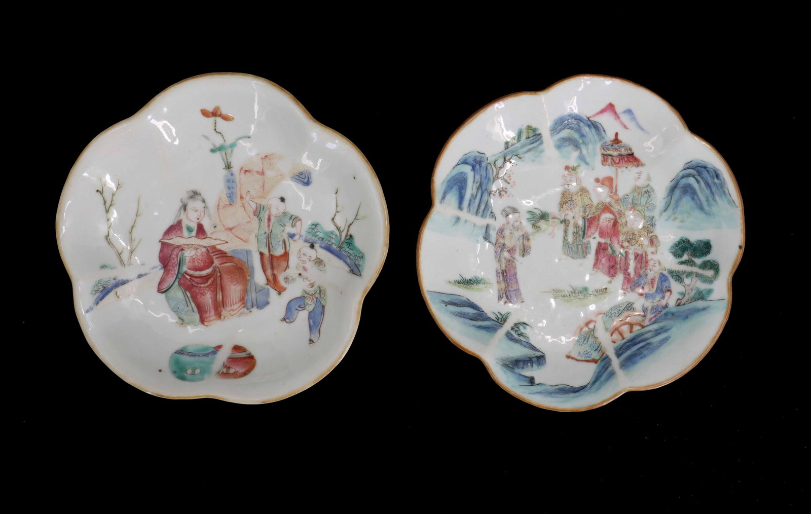 Pair of Chinese Porcelain Shallow Bowls (1 of 20)