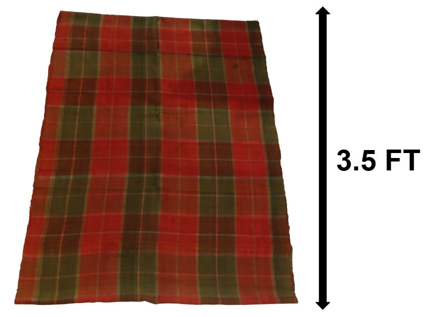 Christmas Themed Plaid Cloth Table Runner (1 of 11)