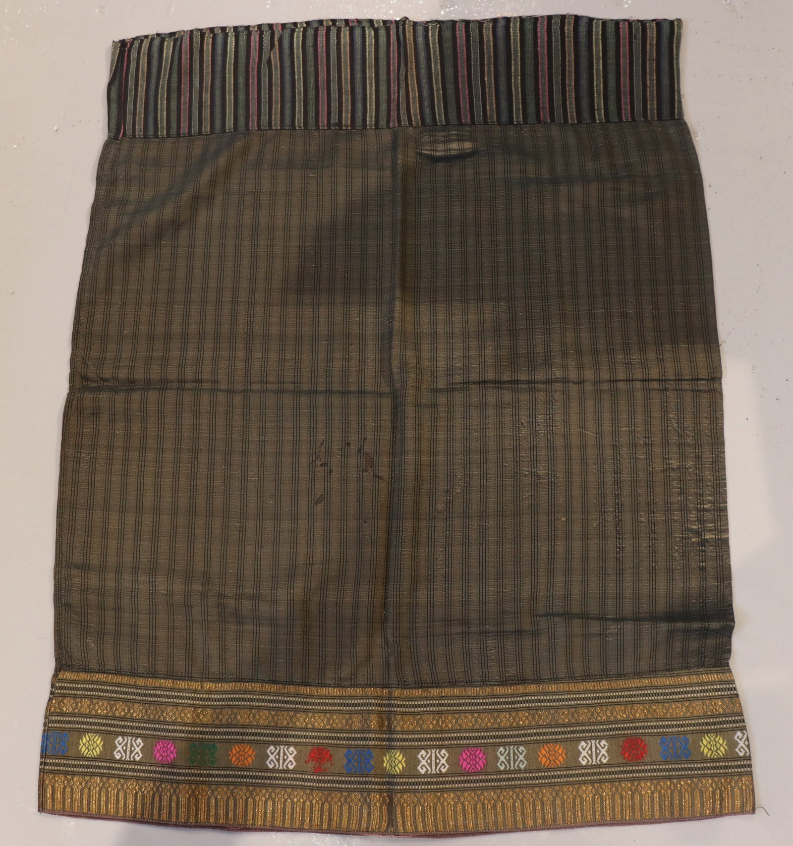 Southeast Asian Laotian Sinh Silk Tube Skirt - 11
