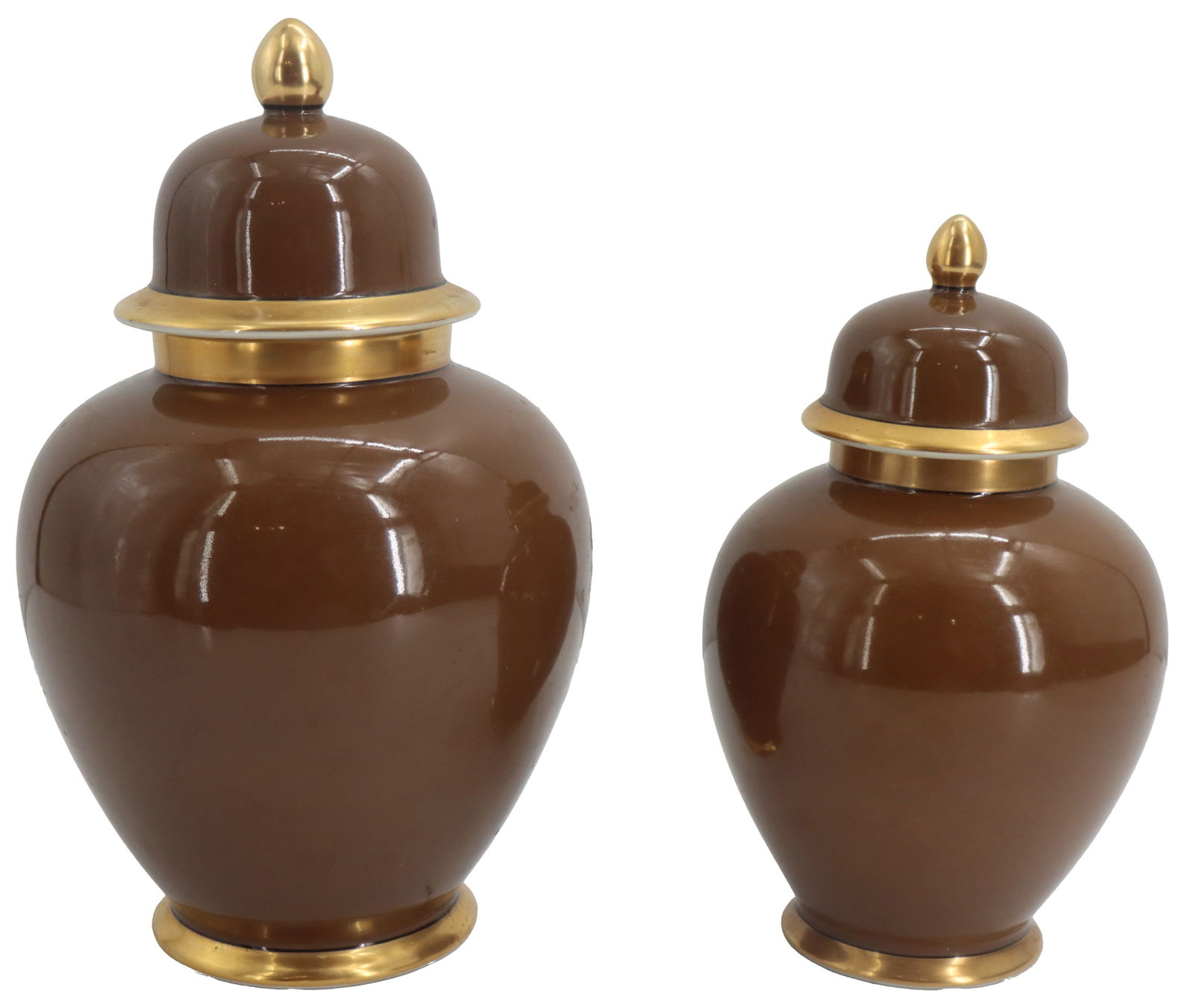 (2) Fritz and Floyd Ceramic Ginger Jars: (2) Fritz and Floyd Ceramic Ginger Jars. Matching pair of ceramic ginger jars with a glossy, deep brown glaze. They feature a classic rounded body and a domed lid topped with a gold finial. Both the