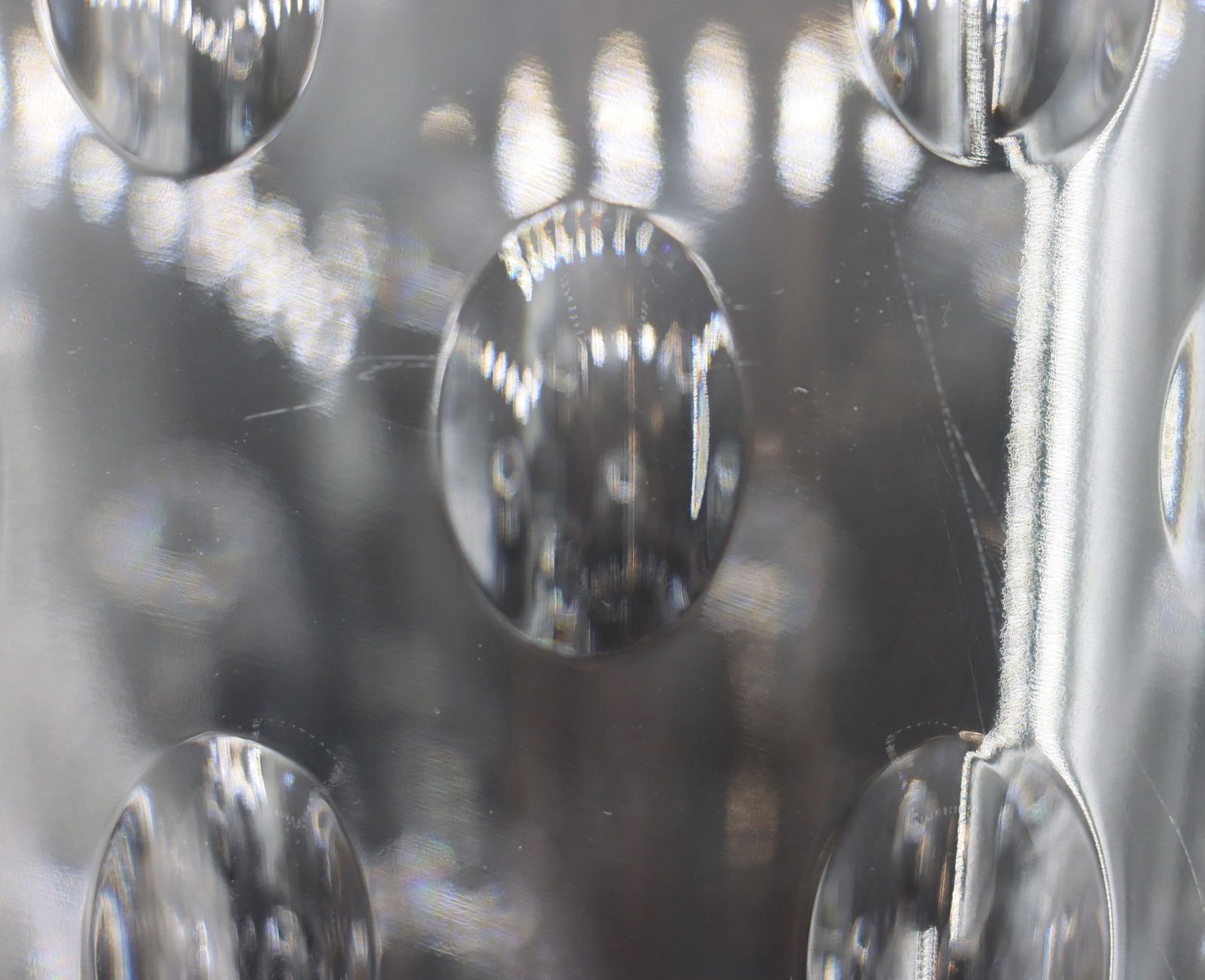 Tall Bubble Pattern Crystal Vase - 12