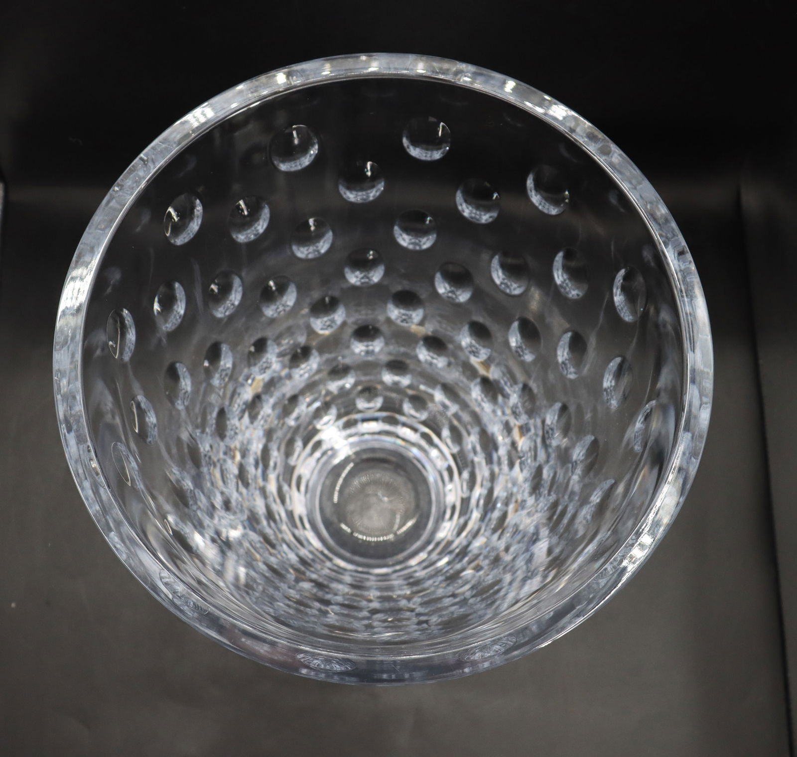 Tall Bubble Pattern Crystal Vase - 7