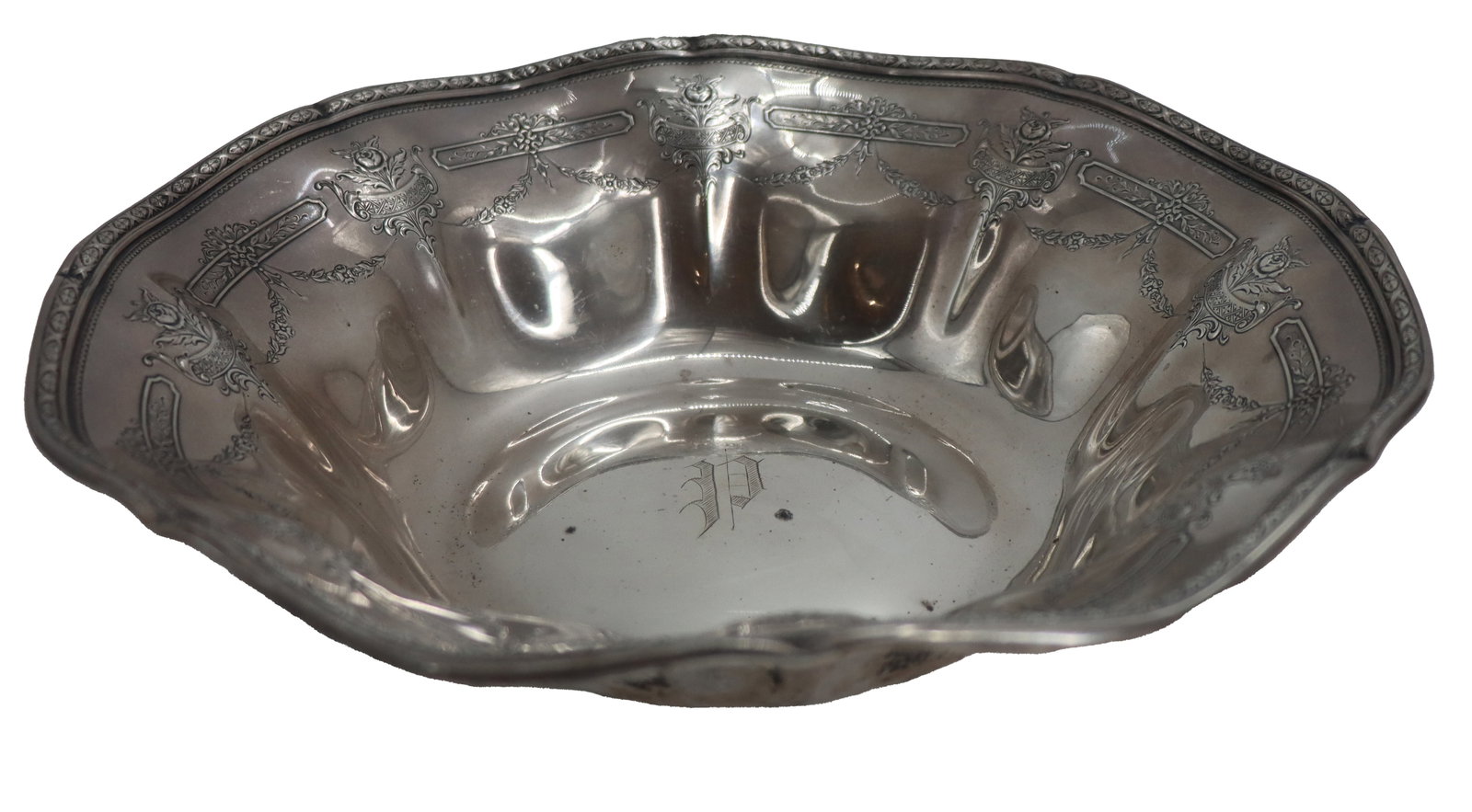 Towle Sterling Silver Center Bowl - 12.57 ozt. (1 of 14)