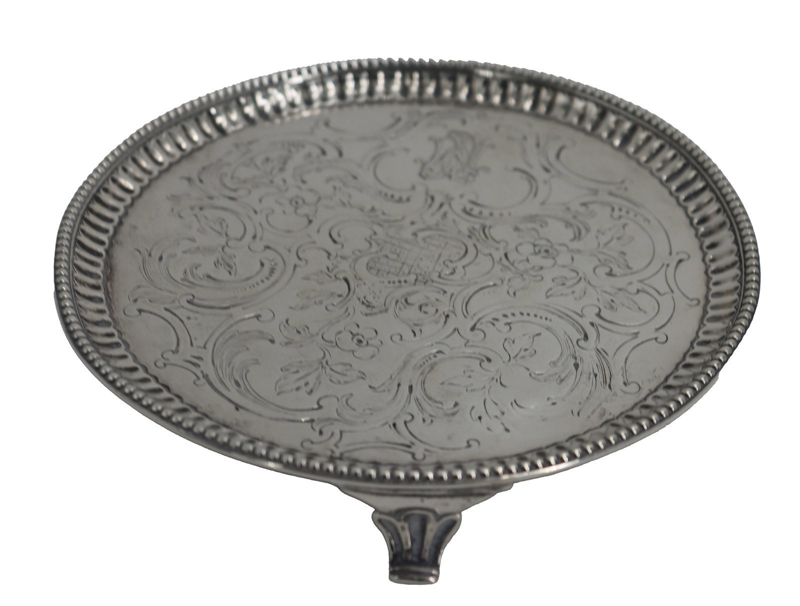 18th Century English Repousse Sterling Silver Three-Footed Salver - 5.895 ozt.: 18th Century English Repousse Sterling Silver Three-Footed Salver - 5.895 ozt. Delicate patterning on the top. Marked on the underside with the crowned lion and passant markings as well as the lower c