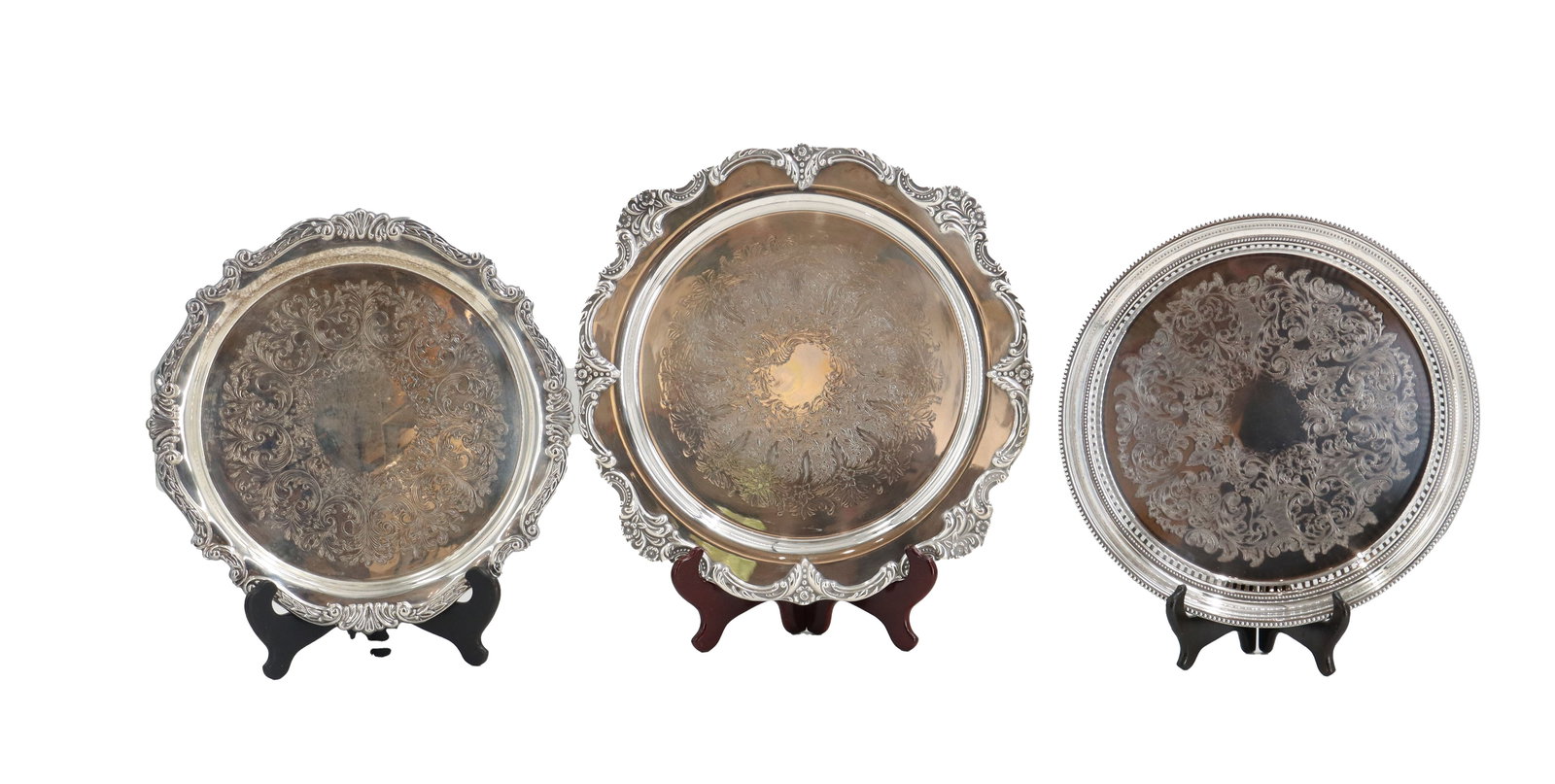 (3) Vintage American Silver Plated Circular Serving Trays (1 of 17)
