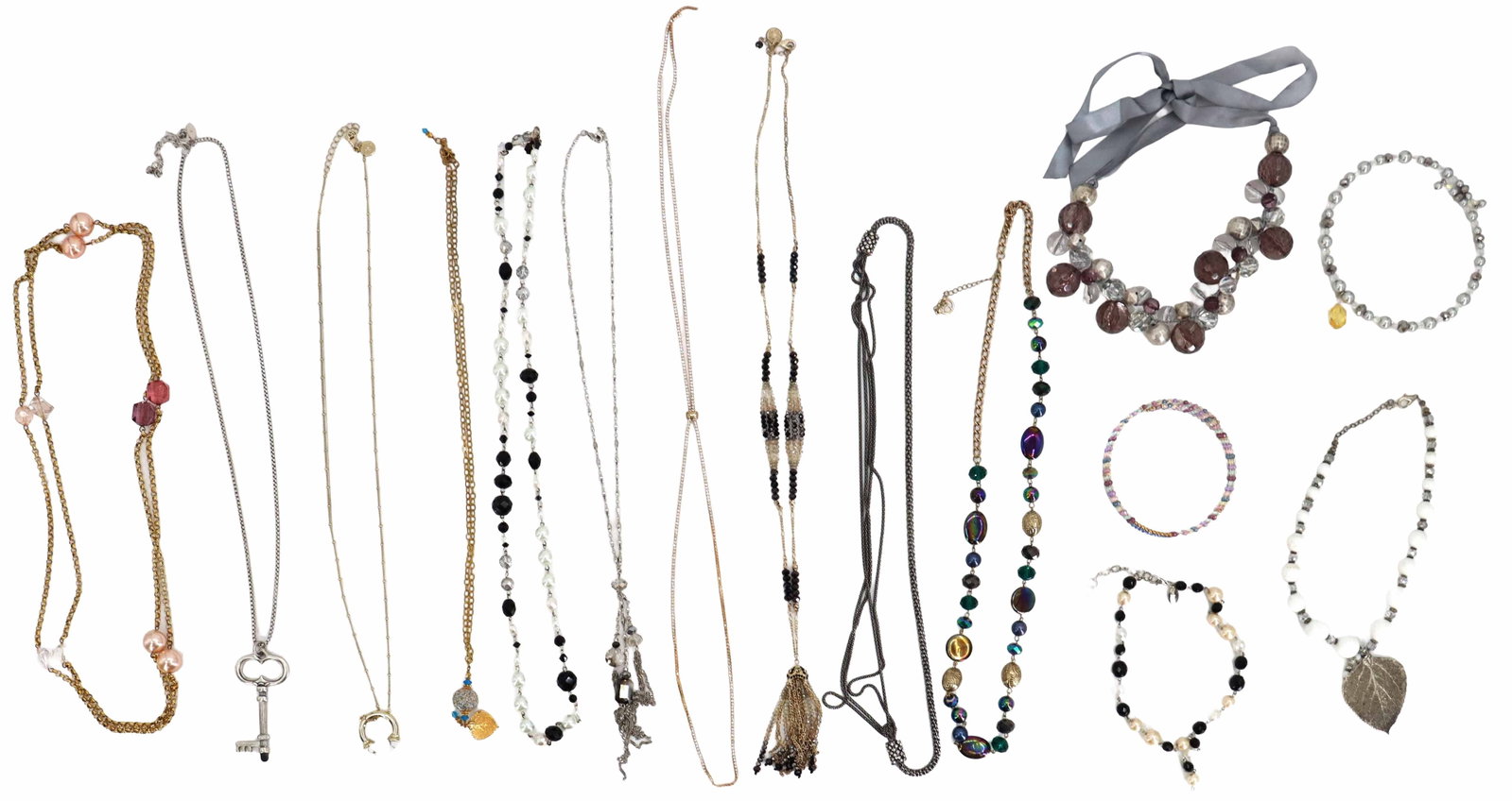 (15) Costume Jewelry Necklaces (1 of 13)