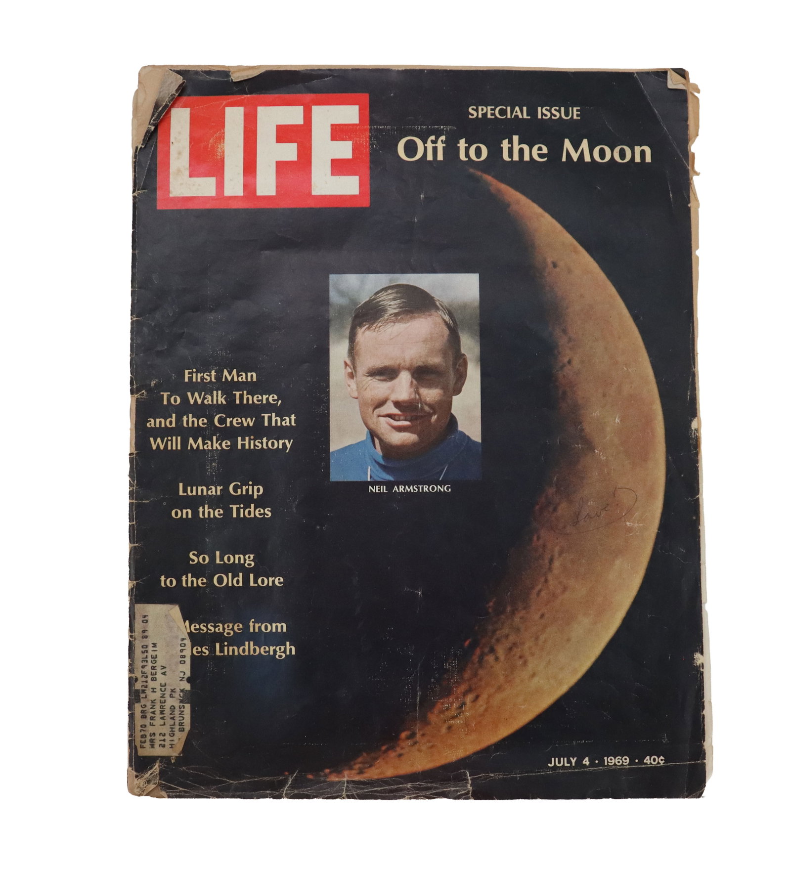 July 4, 1969 LIFE Magazine Special Issue "Off to the Moon" Featuring Neil Armstrong and the Crew of: July 4, 1969 LIFE Magazine Special Issue "Off to the Moon" Featuring Neil Armstrong and the Crew of the Apollo 11. Vintage July 4, 1969, issue of LIFE magazine featuring a