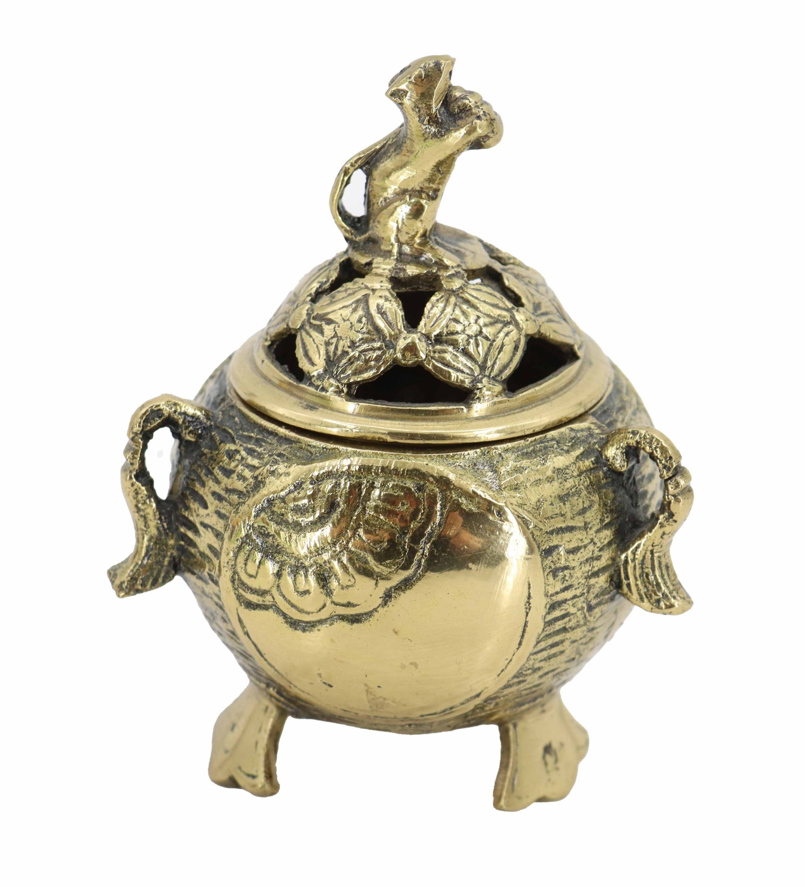 Vintage Chinese Brass Rat Lidded Incense Burner: Vintage Chinese Brass Rat Lidded Incense Burner. The tiny rodent is holding an object up to the sky triumphantly, possibly a nut or snail. Reticulated diamond shapes make up the bottom part of the lid