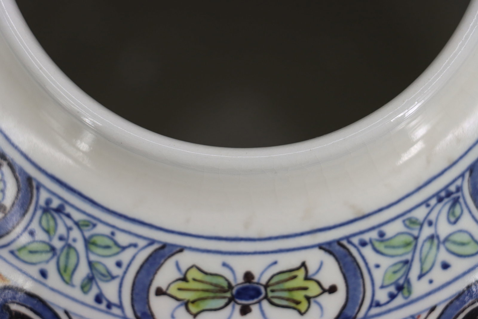 Dutch Delftware Polychrome Painted Earthenware Lidded Ginger Jar - 10