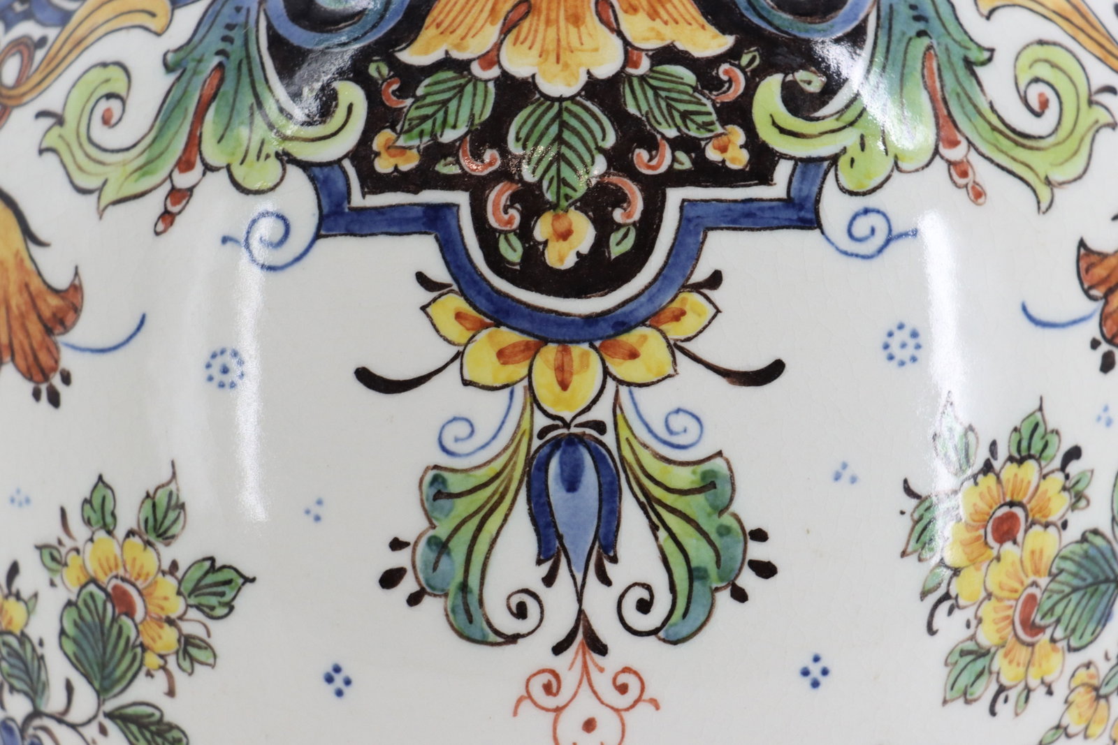 Dutch Delftware Polychrome Painted Earthenware Lidded Ginger Jar - 11