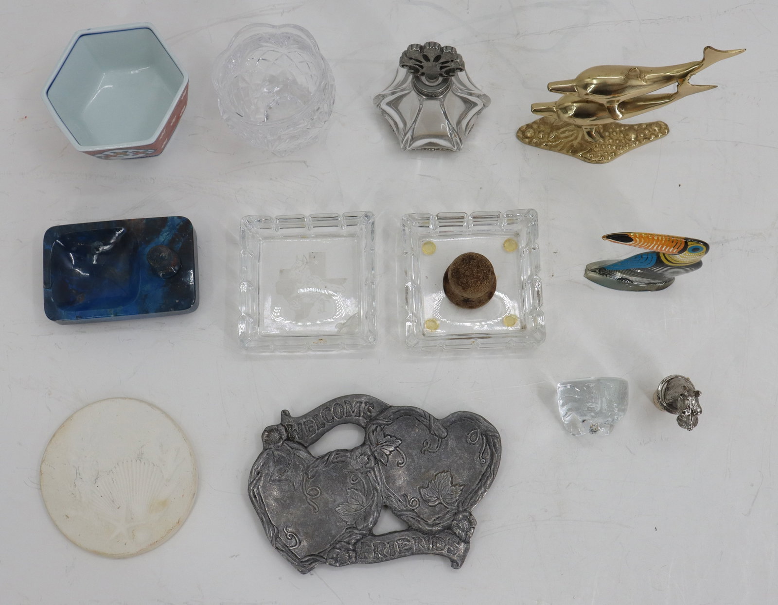 (12) Decorative Objects - 10