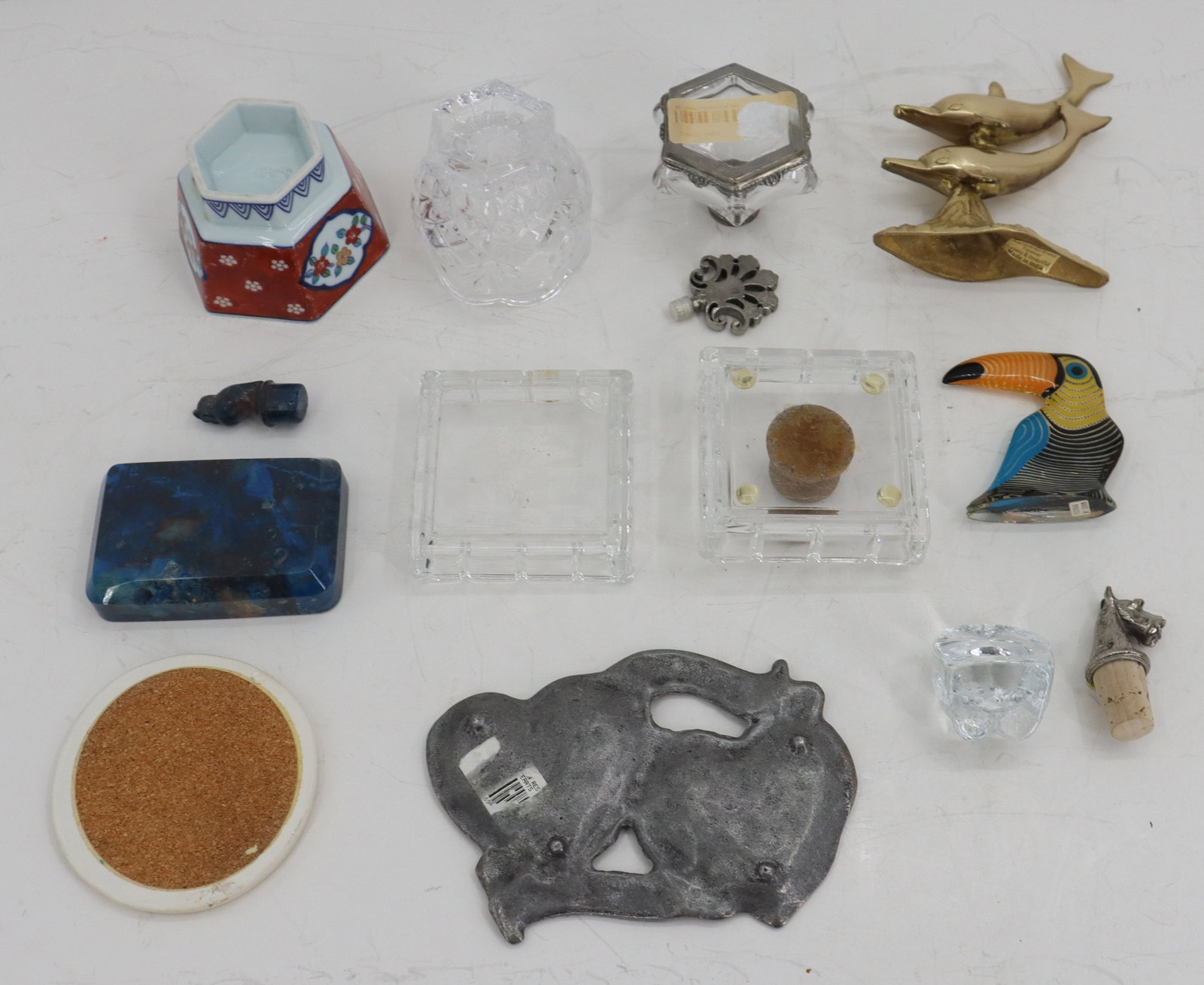 (12) Decorative Objects - 11