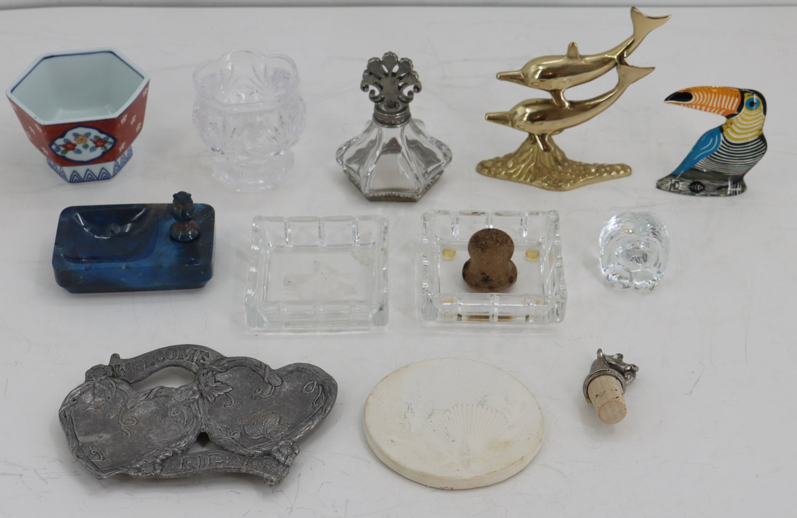 (12) Decorative Objects - 14
