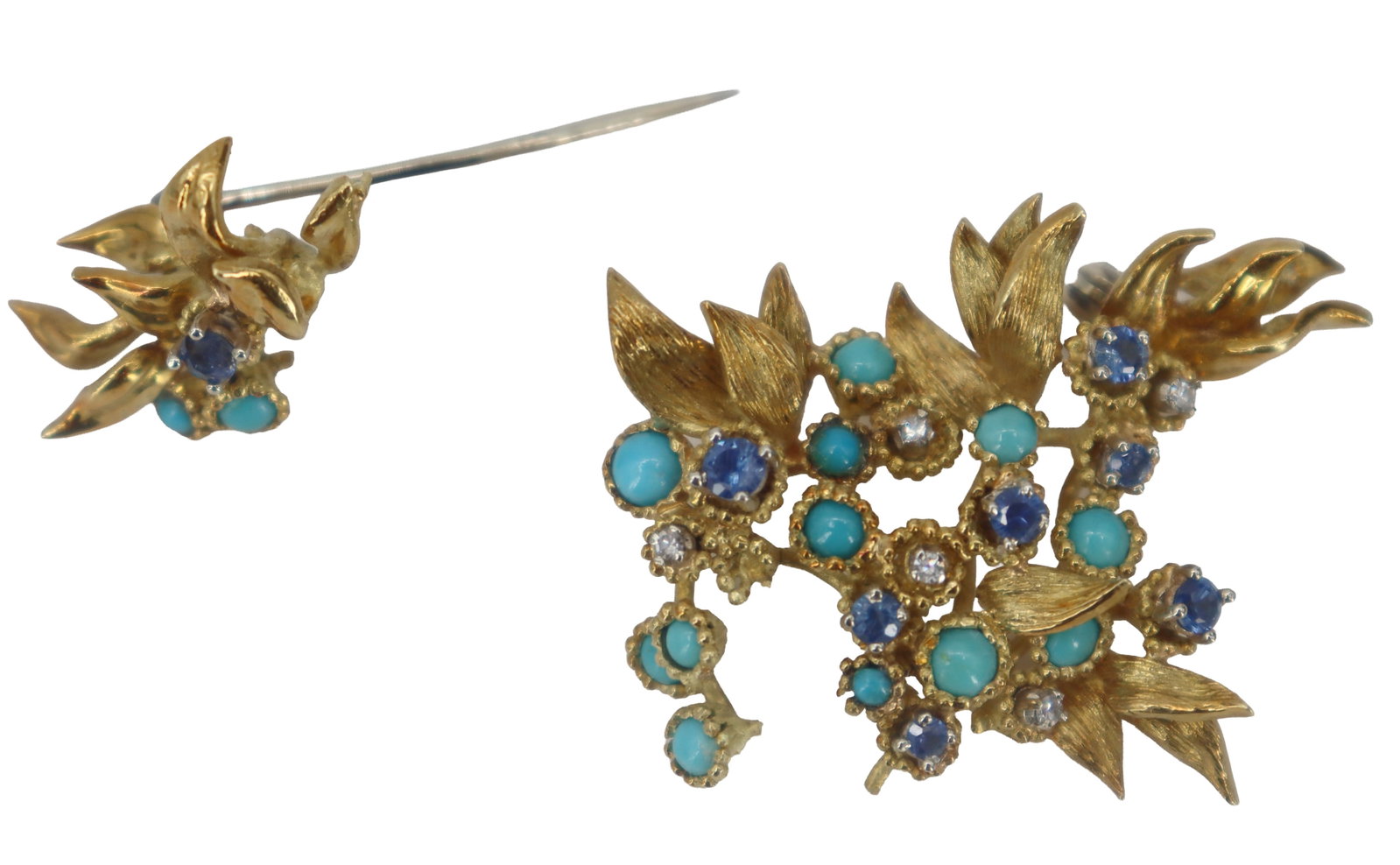 18k Gold Brooch - Gross 16 g. As Is: 18k Gold Brooch. Yellow gold. The piece features textured, brushed gold leaves arranged in a dimensional, layered composition. Interspersed throughout the openwork structure are multiple round tu