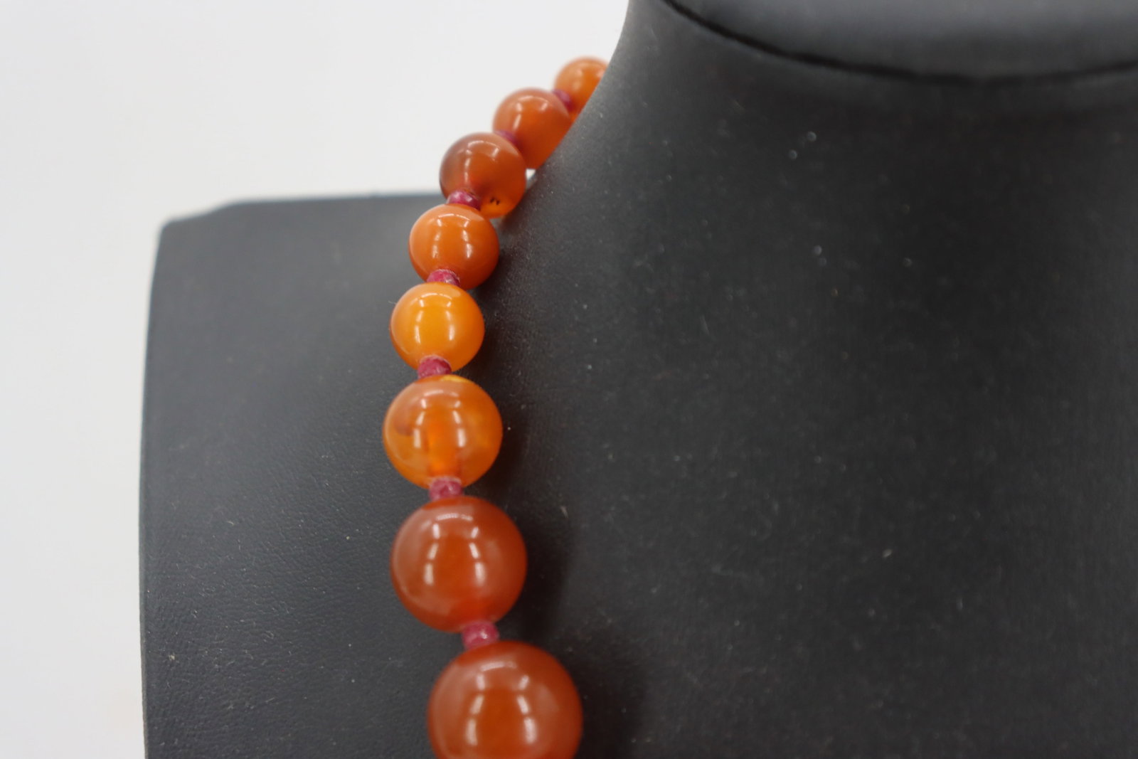 Amber Beaded Necklace With Ruby Spacers - 3