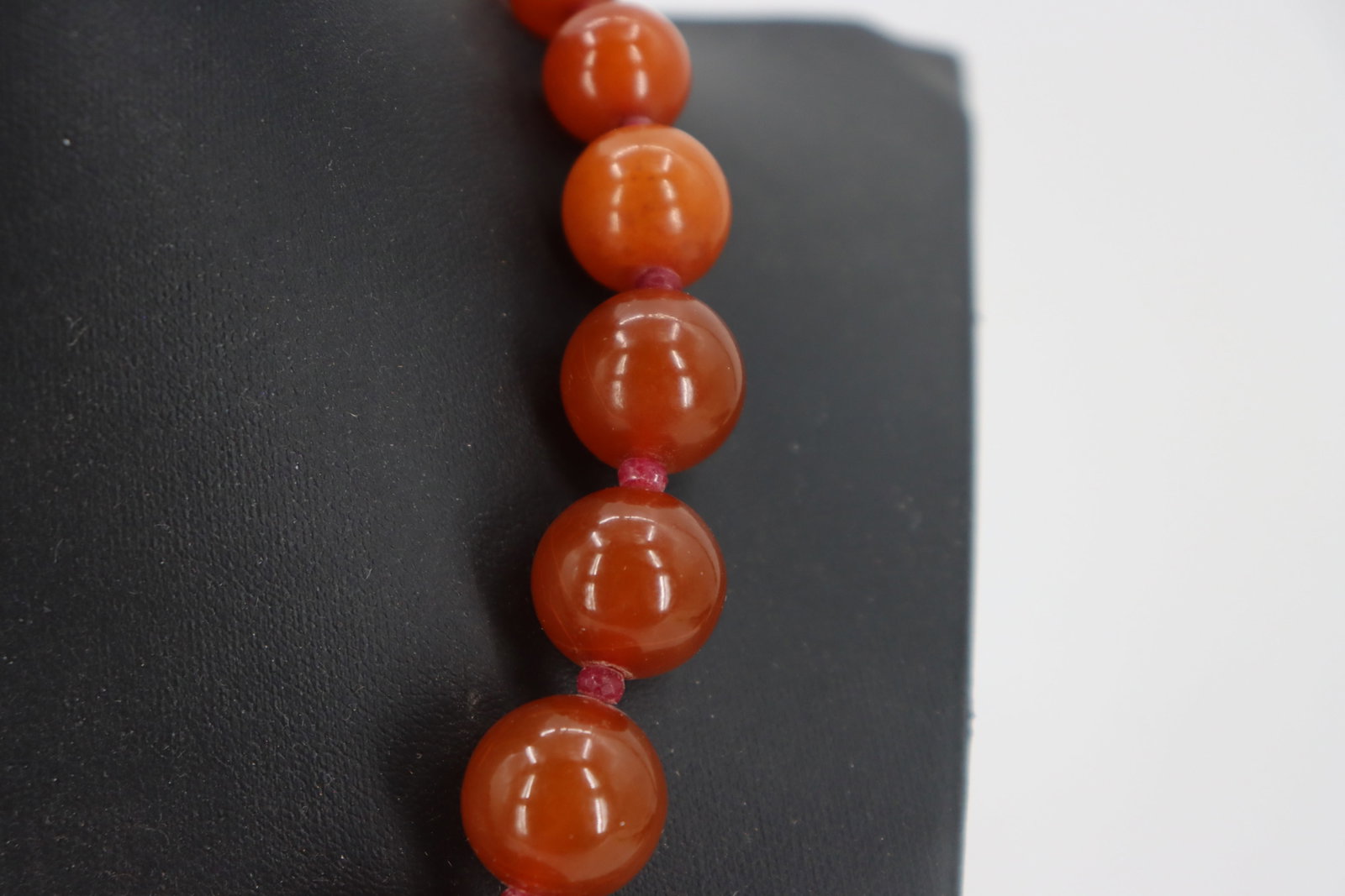 Amber Beaded Necklace With Ruby Spacers - 4